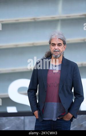 Donostia / San Sebastian. Espagne. 20220917, Fernando Leon de Aranoa a assisté à la séance de photocall "Feeling IT" pendant le Festival International du film de San Sebastian 70th au Palais Kursaal sur 17 septembre 2022 à Donostia / San Sebastian, Espagne Credit: MPG/Alamy Live News Banque D'Images