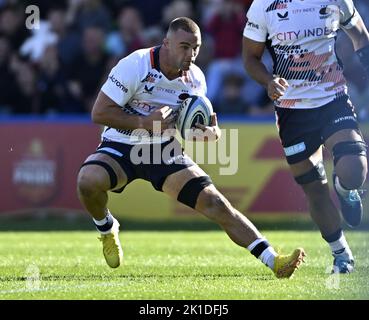 Twickenham, Royaume-Uni. 17th septembre 2022. Rugby, premier ministre. Harlequins V Saracens. La fonction Stiop. Twickenham. Ben Earl (Saracens) pendant le match de rugby Harlequins V Saracens Gallagher Premiership. Credit: Sport en images/Alamy Live News Banque D'Images