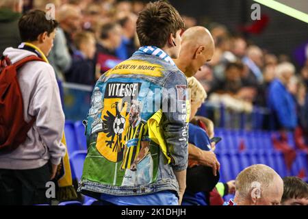 ARNHEM, PAYS-BAS - SEPTEMBRE 17 : fans de vitesse lors du match hollandais entre vitesse et FC Volendam au Gelredome sur 17 septembre 2022 à Arnhem, pays-Bas (photo de Ben gal/Orange Pictures) Banque D'Images