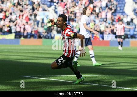 Preston, Royaume-Uni. 17th septembre 2022. Ilimanan Ndiaye de Sheffield United fête ses célébrations après avoir atteint le but 1st de ses équipes. EFL Skybet Championship Match, Preston North End v Sheffield Utd au stade Deepdale de Preston le samedi 17th septembre 2022. Cette image ne peut être utilisée qu'à des fins éditoriales. Utilisation éditoriale uniquement, licence requise pour une utilisation commerciale. Aucune utilisation dans les Paris, les jeux ou les publications d'un seul club/ligue/joueur.pic par Chris Stading/Andrew Orchard sports Photography/Alamy Live News crédit: Andrew Orchard sports Photography/Alamy Live News Banque D'Images