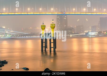 Phare de Beacon dans le fleuve Huangpu, Shanghai, Chine Banque D'Images