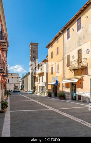 La Piazza dei Consoli centrale dans le centre historique de Deruta, Pérouse, Italie Banque D'Images