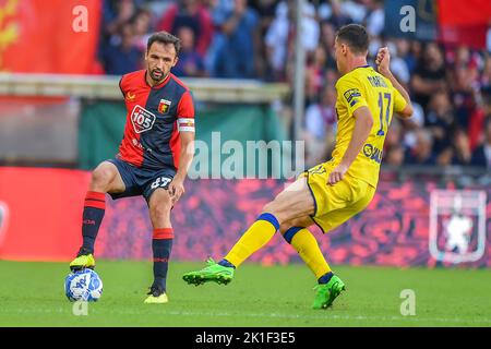 Gênes, Italie. 17th septembre 2022. Milan Badelj (Gênes) - Davide Marsura (Modène) pendant Gênes CFC vs Modène FC, football italien série B match à Gênes, Italie, 17 septembre 2022 crédit: Agence de photo indépendante/Alamy Live News Banque D'Images