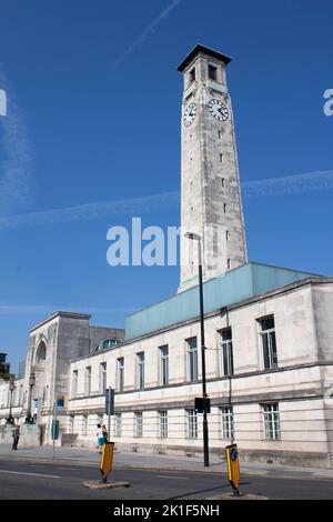 Tour de l'horloge du SeaCity Museum, Havelock Road, Southampton, Angleterre, Royaume-Uni Banque D'Images