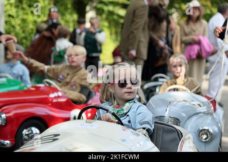 Goodwood, West Sussex, Royaume-Uni. 18th septembre 2022. Un chauffeur a l'air calme avant la Settrington Cup au Goodwood Revival à Goodwood, West Sussex, Royaume-Uni. Crédit: Malcolm Greig/Alay Live News Banque D'Images