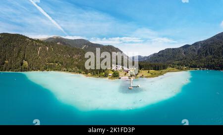 Lac Weissensee en Carinthie. East End près de Stockenboi en Autriche, Europe. Banque D'Images