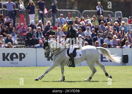 Rocca Di Papa, Italie. 18th septembre 2022. Sports équestres: Championnat du monde, Evesting, Jumping. L'événement pilote Christoph Wahler (Allemagne) manèges Carjatan S. l'événement a lieu sur le plateau Pratoni del Vivaro. Credit: Friso Gentsch/dpa/Alay Live News Banque D'Images