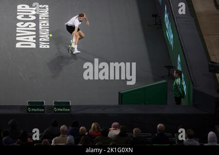 18 septembre 2022, Hambourg: Tennis: Coupe Davis - scène de groupe, hommes, groupe C, scène de groupe, Allemagne - Australie. Otte (Allemagne) - Kokkinakis (Australie). Oscar Otte en action. Photo: Frank Molter/dpa Banque D'Images