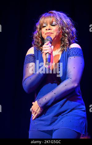 Deniece Williams en train de se produire lors du circuit Giants of Soul à l'hôtel de ville de Sheffield , Sheffield , Royaume-Uni , 14.09.2022 (photo de ZUMA Press/Sipa USA) Banque D'Images