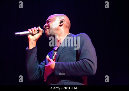 Tunde Baiyewu, de la famille Lighthouse, qui se produira lors de la tournée Giants of Soul à l'hôtel de ville de Sheffield, Sheffield, Royaume-Uni. 14th septembre 2022. (Photo par ZUMA Press/Sipa USA) crédit: SIPA USA/Alay Live News Banque D'Images