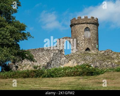 Le vieux John folie contre ciel bleu, Bradgate Park, Newtown Linford, Leicestershire, England, UK Banque D'Images