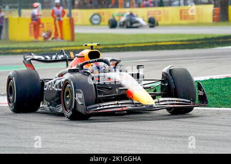 Sergio Perez (MEX) Redbull Racing RB18 pendant le Grand Prix d'Italie de Formule 1 à Monza ITA, septembre 14 2022 Banque D'Images