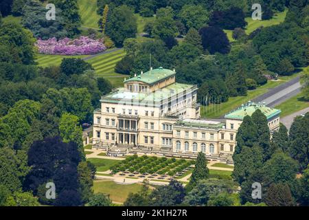 Vue aérienne, Villa Hügel et rhododendron fleurissent dans le parc, ancienne résidence et maison représentative de la famille industrielle Krupp, Essen-Bred Banque D'Images