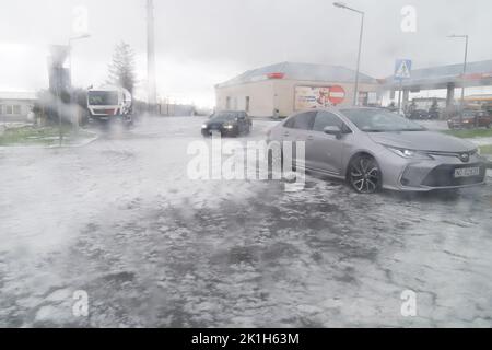 Nowy Dwor Gdanski, Pologne. 18th septembre 2022. Heavy hailstorm © Wojciech Strozyk / Alamy Live News Banque D'Images