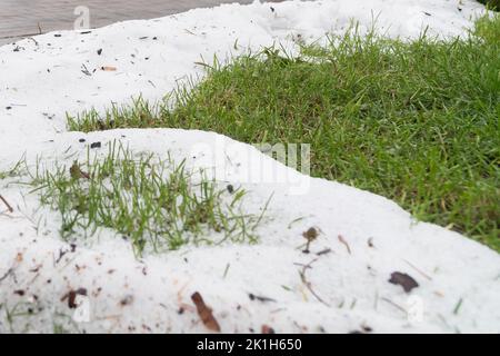 Nowy Dwor Gdanski, Pologne. 18th septembre 2022. Heavy hailstorm © Wojciech Strozyk / Alamy Live News Banque D'Images