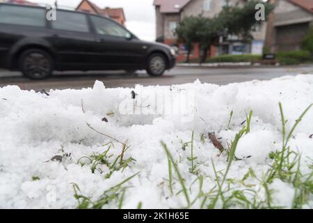 Nowy Dwor Gdanski, Pologne. 18th septembre 2022. Heavy hailstorm © Wojciech Strozyk / Alamy Live News Banque D'Images