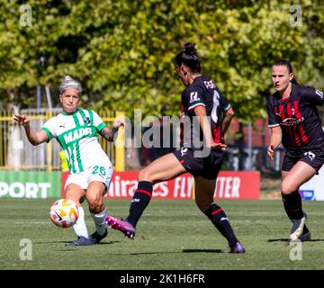 Clelland Lana(Sassuolo), Fusetti Laura(Milan) et Mesjasz Malgorzata Anna(Milan) pendant l'AC Milan vs US Sassuolo, football italien Serie A Women Match à Milan, Italie, 18 septembre 2022 Banque D'Images