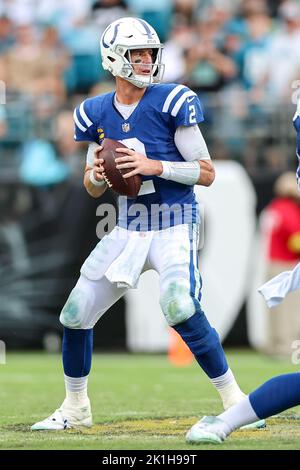 Jacksonville, États-Unis. 18th septembre 2022. 18 septembre 2022: Le quarterback des miles d'Indianapolis MATT RYAN (2) se prépare à passer le ballon pendant le match des jaquars de Jacksonville contre les miles d'Indianapolis NFL au stade TIAA Bank Field de Jacksonville, FL sur 18 septembre 2022. Crédit : ZUMA Press, Inc./Alay Live News Banque D'Images