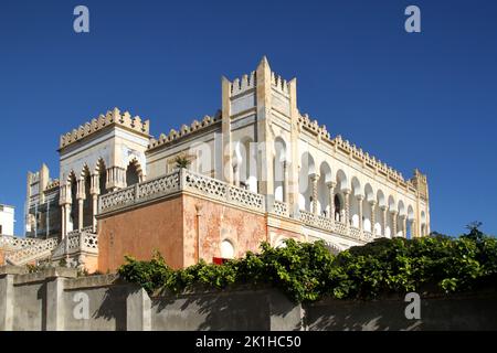 Vue extérieure du Palazzo Sticchi datant du 19th siècle à Santa Cesarea terme, en Italie Banque D'Images