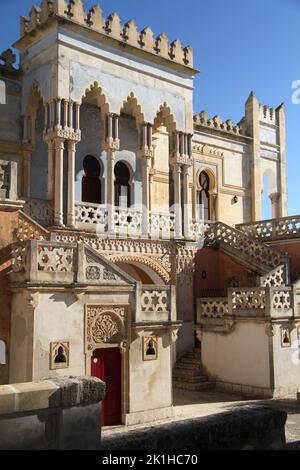 Vue extérieure du Palazzo Sticchi datant du 19th siècle à Santa Cesarea terme, en Italie Banque D'Images