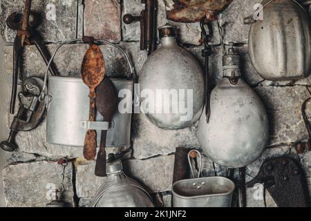 Articles d'époque et ustensiles de cuisine de l'époque de la guerre mondiale Banque D'Images