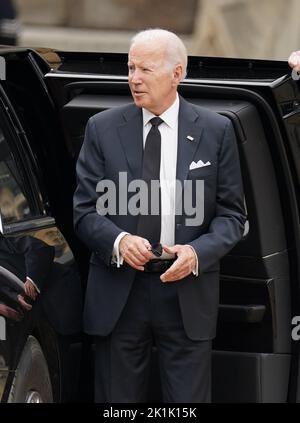 LE président AMÉRICAIN Joe Biden arrive pour le funérailles d'État de la reine Elizabeth II, qui s'est tenu à l'abbaye de Westminster, à Londres. Date de la photo: Lundi 19 septembre 2022. Banque D'Images