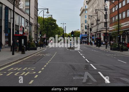 Funérailles d'État de sa Majesté la reine Elizabeth II, Londres, Royaume-Uni, lundi 19th septembre 2022. Oxford Street, vide et sans circulation. Banque D'Images