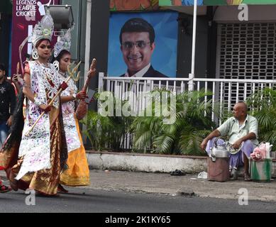 1 février 2019, Kolkata, Bengale occidental, Inde: Modèles habillés comme la déesse hindoue Durga marcher devant les jardins d'Eden, le paradis du cricket pendant l'événement Live Durga 777. (Credit image: © Sayantan Chakraborty/Pacific Press via ZUMA Press Wire) Banque D'Images