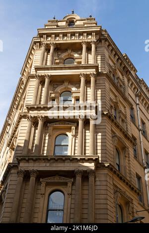 Façade opulente dans le quartier de la petite Allemagne de Bradford, West Yorkshire. Le quartier présente des entrepôts de Palazzo et a été construit en 1870s. Banque D'Images