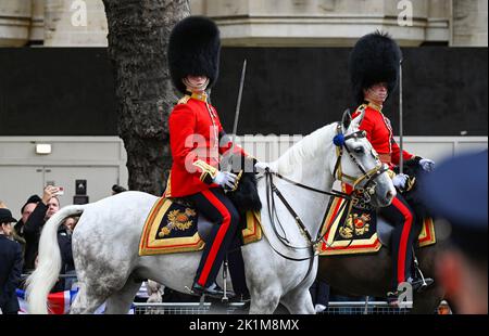 Londres, Royaume-Uni. 19th septembre 2022. Londres Royaume-Uni 19th septembre 2022 - pagantry pendant les funérailles de la reine Elizabeth II à Londres aujourd'hui: Crédit Simon Dack / Alamy Live News crédit: Simon Dack News/Alamy Live News Banque D'Images