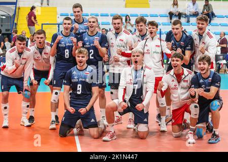 Exultation de l'équipe de Pologne. Pendant le Championnat d'Europe U20 - Pologne contre France, les Intenationals de volley-ball à Montesilvano/Vasto, Italie, 19 septembre 2022 Banque D'Images