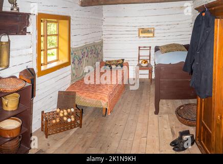 chambre historique traditionnelle intérieure dans un cottage à colombages datant du 19th siècle en europe centrale Banque D'Images