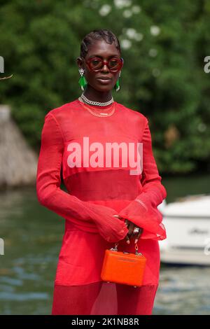 Venise, Italie. 01st septembre 2022. Jodie Turner-Smith est vu lors du Festival International du film de Venise 79th à Darsena Excelsior à Venise. (Photo de Stefano Costantino/SOPA Images/Sipa USA) Credit: SIPA USA/Alay Live News Banque D'Images