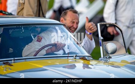 Goodwood, Royaume-Uni. 19th septembre 2022. La Ferrari 250 GT SWB/C conduite par Gaye et Twyman a sa première place dans la course du Stirling Moss Memorial Trophy au Goodwood Revival Festival du circuit de Goodwood à Goodwood, au Royaume-Uni, le 17 septembre 2022. Photo de Phil Hutchinson. Utilisation éditoriale uniquement, licence requise pour une utilisation commerciale. Aucune utilisation dans les Paris, les jeux ou les publications d'un seul club/ligue/joueur. Crédit : UK Sports pics Ltd/Alay Live News Banque D'Images