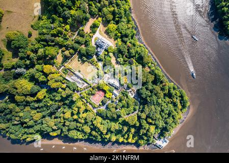 En haut sur Greenway, Dittisham et River Dart d'un drone, Devon, Angleterre, Europe Banque D'Images
