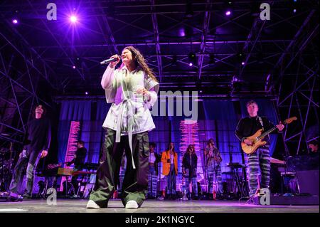 Pise, Italie. 17th septembre 2022. ELISA Toffoli se produit sur la Piazza dei Cavalieri à Pise avec son retour à la tournée future. (Photo de Stefano Dalle Luche/Pacific Press/Sipa USA) crédit: SIPA USA/Alay Live News Banque D'Images