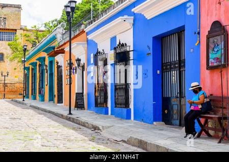 La section piétonne de la calle 5 de Mayo dans le centre historique de la ville d'Oaxaca, au Mexique Banque D'Images