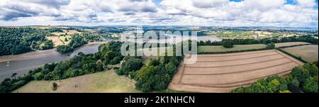 En haut sur Greenway, Dittisham et River Dart d'un drone, Devon, Angleterre, Europe Banque D'Images