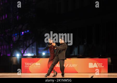 Buenos Aires, Argentine. 17th septembre 2022. Couple participant à la coupe du monde de Tango. Banque D'Images