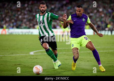 Séville, Séville, Espagne. 15th septembre 2022. William José de Real Betis est en compétition pour le bal avec Manuel Luís da Silva Show of Ludogorets Razgrad lors de l'UEFA Europa League Group C stage match entre Real Betis et Ludogorets Razgrad au stade Benito Villamarin de 15 septembre 2022 à Séville, en Espagne. (Credit image: © Jose Luis Contreras/DAX via ZUMA Press Wire) Banque D'Images