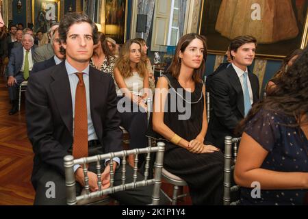 Madrid, Espagne. 19th septembre 2022. (G-D) Fernando Fitz-James Stuart et Sofia Palazuelo assiste au "Luis Martinez de Irujo. Duque de Alba. Présentation du livre d'El Peso Del nombre au Palacio de Liria à Madrid. Crédit : SOPA Images Limited/Alamy Live News Banque D'Images