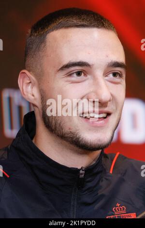 Zeno Debast en Belgique photographié lors d'une conférence de presse de l'équipe nationale belge, les Red Devils, mardi 20 septembre 2022 à Tubize, lors des préparatifs des prochains matchs de la Ligue des Nations de l'UEFA. BELGA PHOTO BRUNO FAHY Banque D'Images