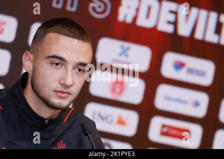 Zeno Debast en Belgique photographié lors d'une conférence de presse de l'équipe nationale belge, les Red Devils, mardi 20 septembre 2022 à Tubize, lors des préparatifs des prochains matchs de la Ligue des Nations de l'UEFA. BELGA PHOTO BRUNO FAHY Banque D'Images