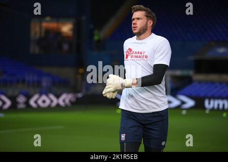 Nick Hayes, d'Ipswich Town, se réchauffe en portant un t-shirt pour soutenir l'ancien joueur Marcus Stewart qui a récemment diagnostiqué une maladie des motoneurones (MND) - Ipswich Town v Bristol Rovers, Sky Bet League One, Portman Road, Ipswich, Royaume-Uni - 13th septembre 2022 usage éditorial uniquement - restrictions DataCo Banque D'Images