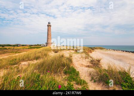 Le phare de Skagen est un phare actif situé à 4 km au nord-est de Skagen, à l'extrême nord de Jutland, au Danemark. Il a été mis en service en 1858. Banque D'Images