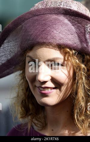 2022-09-20 12:29:42 LA HAYE - la députée Christine Teunissen (PvdD) arrive au Koninklijke Schouwburg sur Prinsjesdag. La nouvelle année gouvernementale commence le troisième mardi de septembre. ANP LEX VAN LIESHOUT pays-bas sorti - belgique sorti Banque D'Images