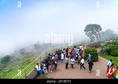 Moir point est situé à l'entrée de la forêt, cette destination populaire avec une tour de guet offre une vue panoramique sur les montagnes de la vallée, 18-08-22. Banque D'Images