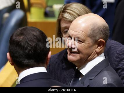 New York, États-Unis. 20th septembre 2022. La chancelière allemande OLAF Scholz arrive à la session 77th de l'Assemblée générale des Nations Unies débat général dans la salle de l'Assemblée générale des Nations Unies au siège des Nations Unies, mardi, à 20 septembre 2022, à New York. Photo de John Angelillo/UPI crédit: UPI/Alay Live News Banque D'Images