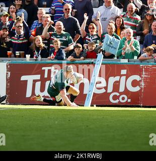 17.09.2022 Leicester, Angleterre. Rugby Union. Chris Ashton a obtenu des scores pour Tigers dans la 40th minute du Gallagher Round 2 match joué entre Leicester Tigers et Newcastle Falcons au Mattioli Woods Welford Road Stadium, Leicester. © Phil Hutchinson Banque D'Images