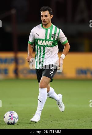 Turin, Italie, 17th septembre 2022. Kaan Ayhan de US Sassuolo pendant le match de la série A au Stadio Grande Torino, Turin. Le crédit photo devrait se lire: Jonathan Moscrop / Sportimage Banque D'Images